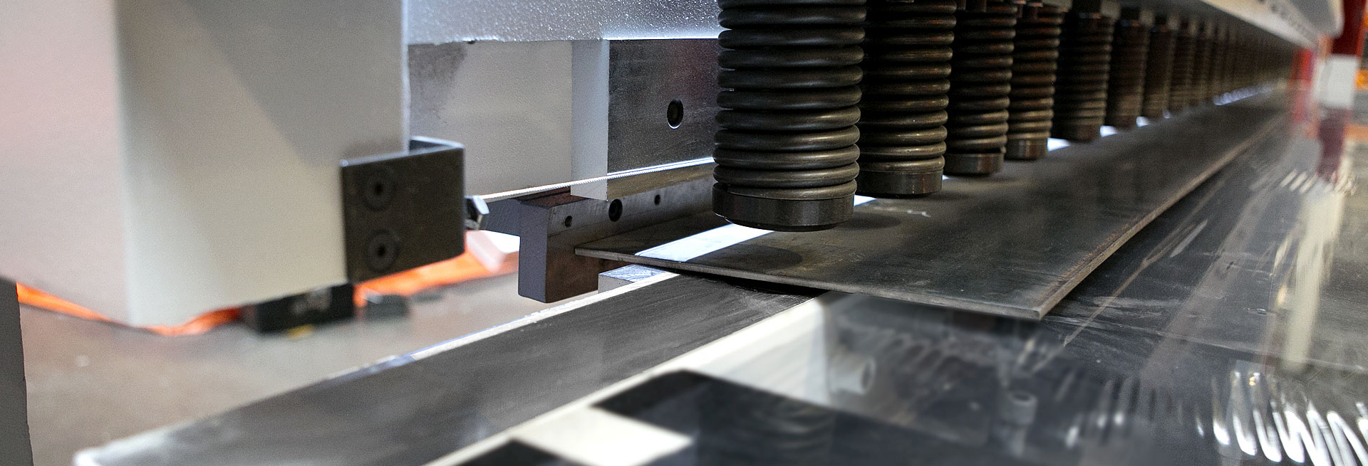 MAKAS KESİM MAKİNALARI