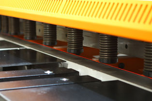 LASER CUTTING LINE 