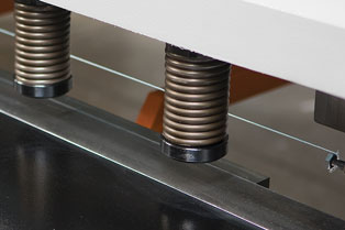 CUTTING LINE ILLUMINATION SHADE WIRE